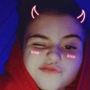 Meet your Posher, Maya